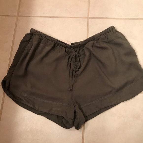 Forest Green Shorts - Picture 1 of 4